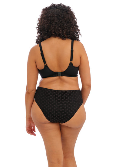 Model in Elomi Bazaruto plunge bikinitop zwart achterzijde