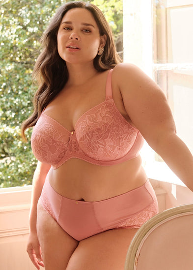 Model in Dream Rose Pink lifestyle