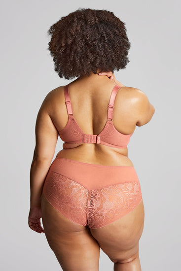Model in Dream Rose Pink achterzijde