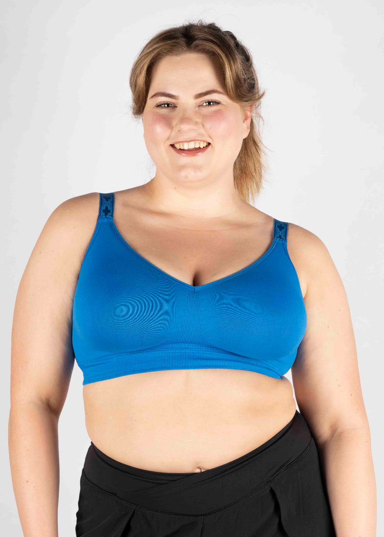 SuperBra Model in Sugarcandy Beugelloze BH Cobalt Blue voorzijde