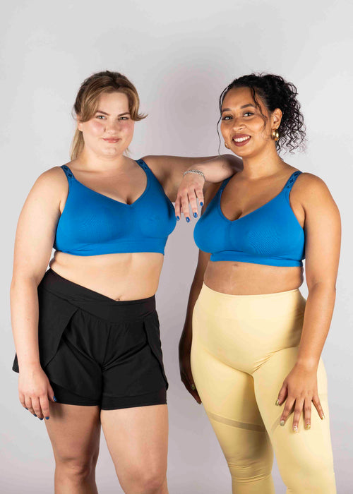 Model in Sugarcandy Beugelloze BH Cobalt Blue Voorzijde
