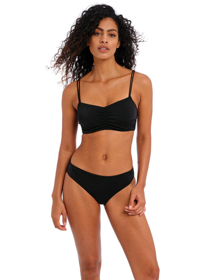 Model in Jewel Cove Bikini Broekje Zwart Voorzijde