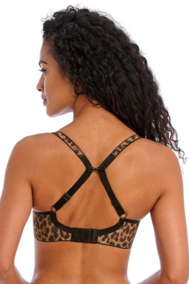 Model in Wild Side Voorgevormde Plunge BH Leopard achterzijde