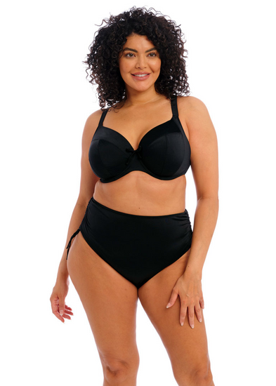 Model in Plain Sailing Plunge Bikini Top Zwart Voorzijde