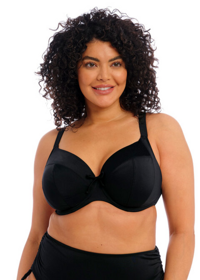 Model in Plain Sailing Plunge Bikini Top Zwart Voorzijde