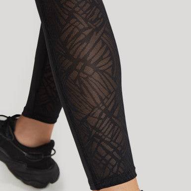 Model in Panache Sport Legging Zwart 