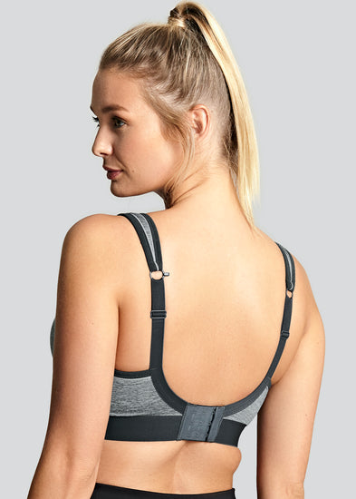 Model In Panache Sport BH Beugelloos Grijs achterzijde
