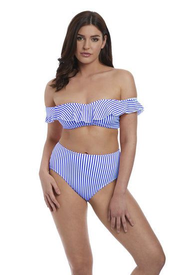 Model in Freya Totally Stripe High Waisted Bikinibroekje Blauw