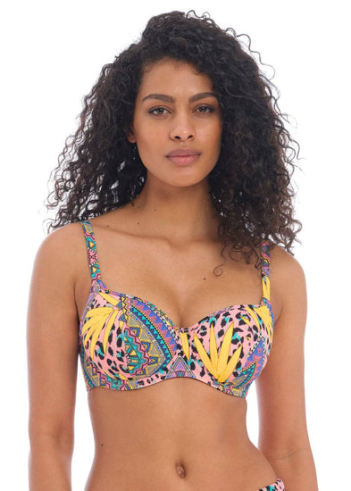 Model in Freya Cala Fiesta Voorgevormde Full Cup Bikini Top Multi