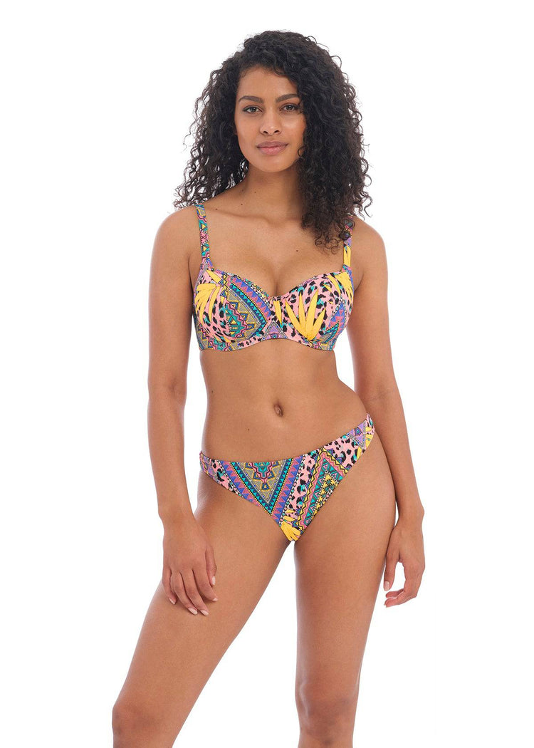 Model in Freya Cala Fiesta Bikini set Multi voorzijde