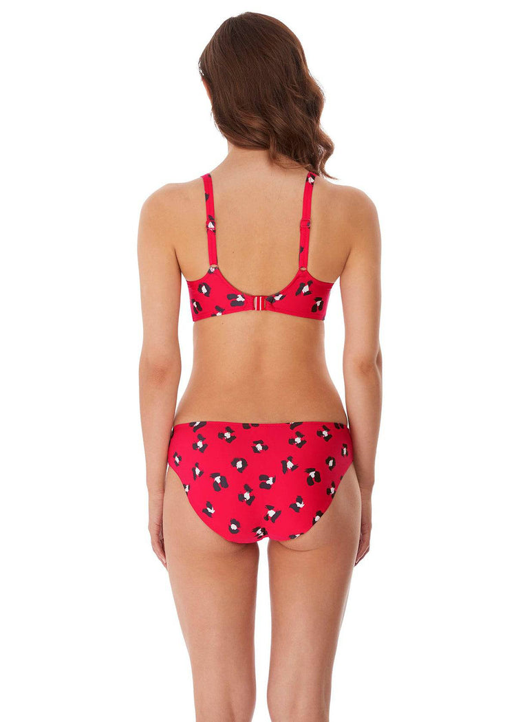 Model in Freya Wildcat Bikini Rood achterzijde