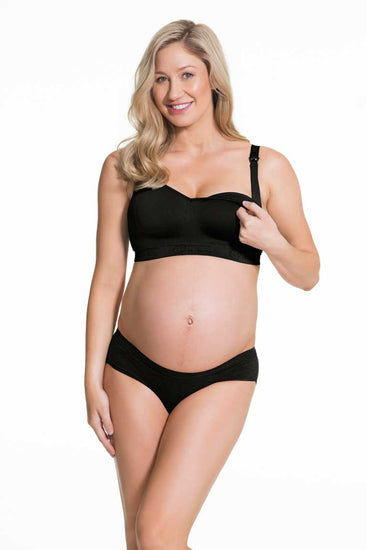 Model in Cake Sugarcandy Beugelloze Voedings-BH Zwart