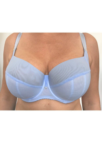 Model In Ewa Michalak SF Balconette BH Blauw Voorzijde