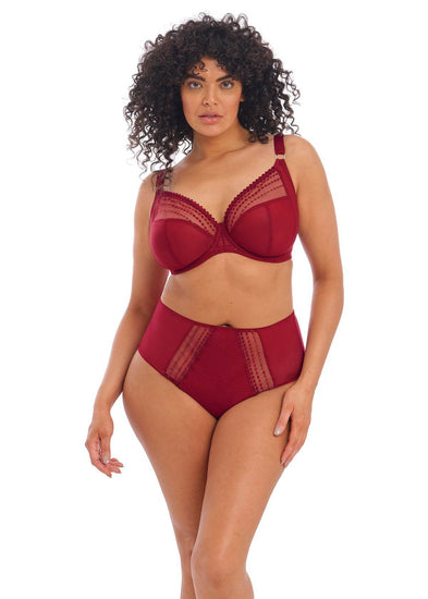 Model In Elomi Matilda Set Crimson Voorzijde