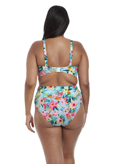 Model in Elomi Aloha Aqua Bandeau Bikini Top Licht Blauw
