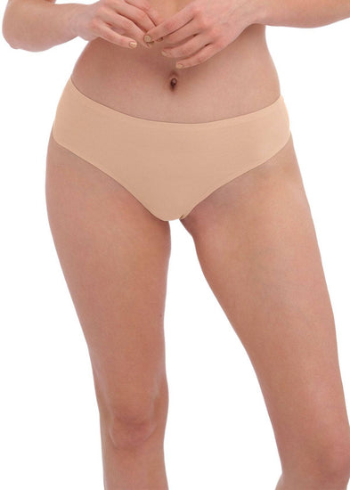 Model In Fantasie Smoothease Invisible stretch string Beige Voorzijde