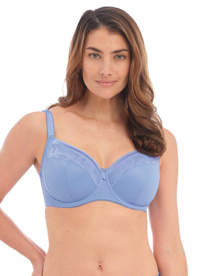Model in Fantasie Illusion Full Cup BH Smokey Blue voorzijde