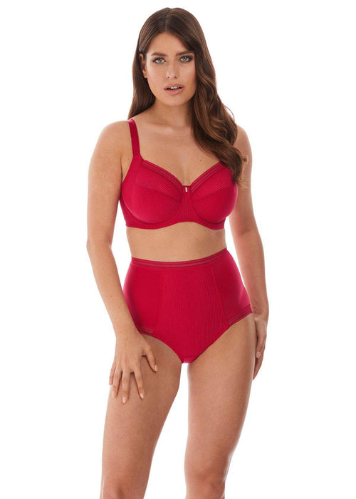 Model in Fantasie Fusion High Waisted Broekje Rood voorzijde