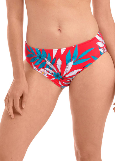 Model In Fantasie Bikini Santos Bikini Broekje Pomegranate Voorzijde