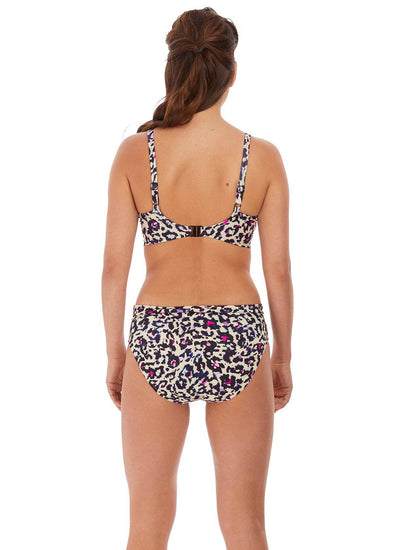 Model in Fantasie Bonito Bikini achterzijde