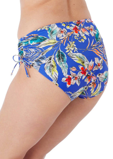 Model in Fantasie Burano Verstelbare Bikini Short Pacific zijaanzicht