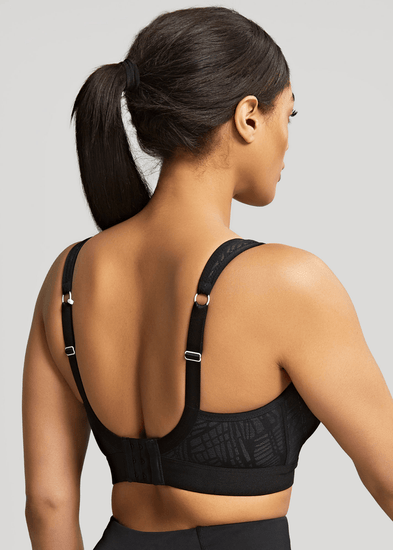 Model in Beugelloze Sport BH Black/Ice Blue Achterzijde