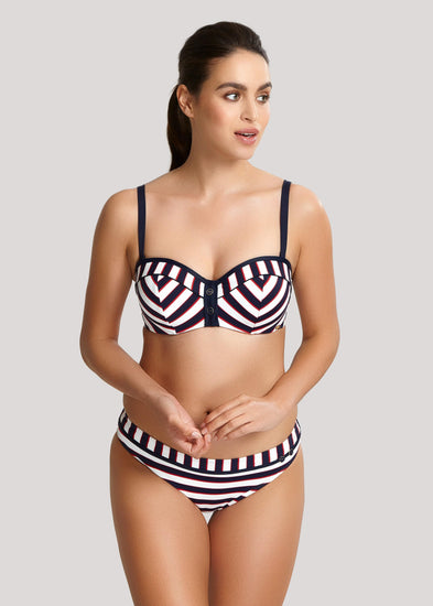 Model in Panache Lucille Bikini voorzijde