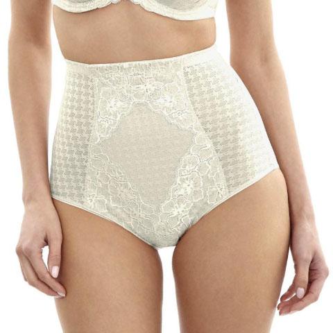 Model in Panache Envy High Waisted Broekje Ivoor