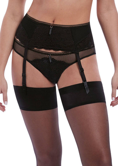 Model in zwart Freya Expression Jarretelgordel met kousen