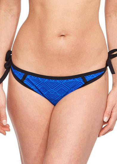 Model in Cleo by Panache Gigi Side Tie Bikinibroekje