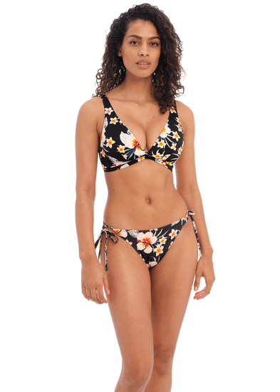 Model in Havana Sunrise Tie Side Bikini Broekje Multi Voorzijde