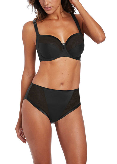 Model in Fantasie Illusion set Zwart voorzijde