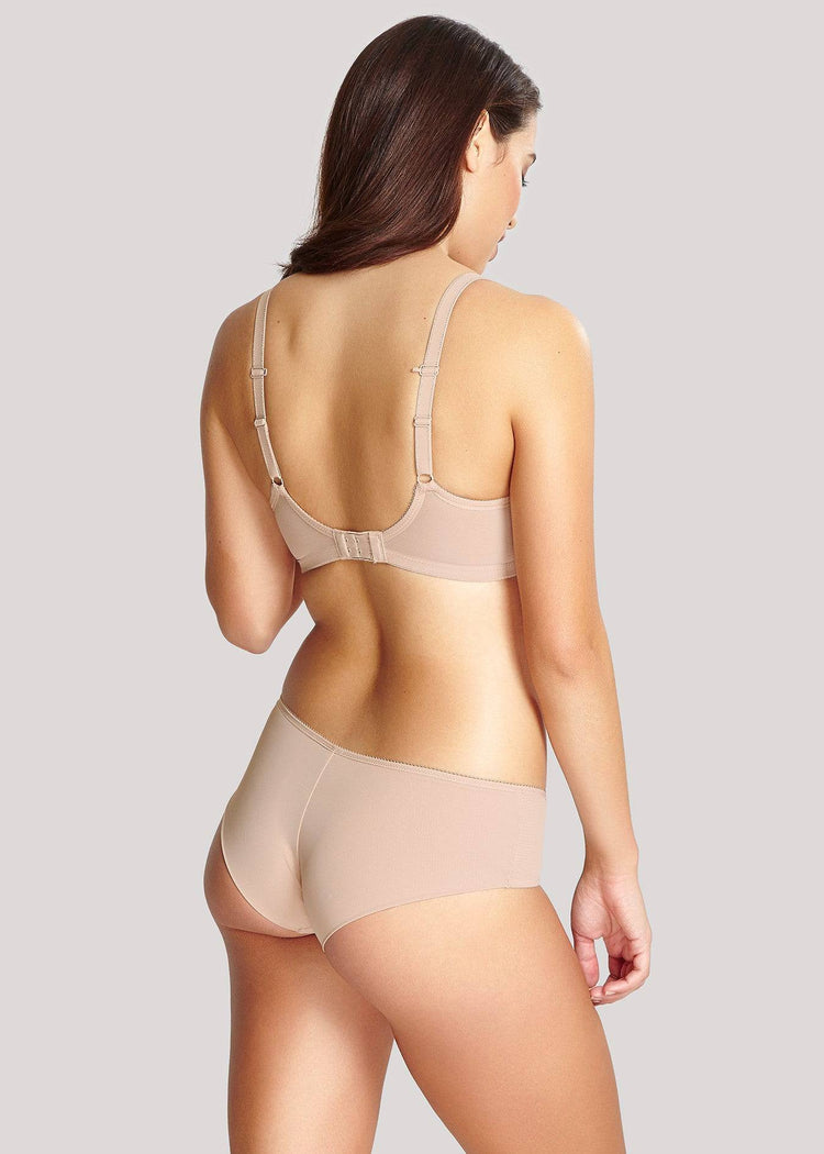 Rug van model in Cari Champagne Setje